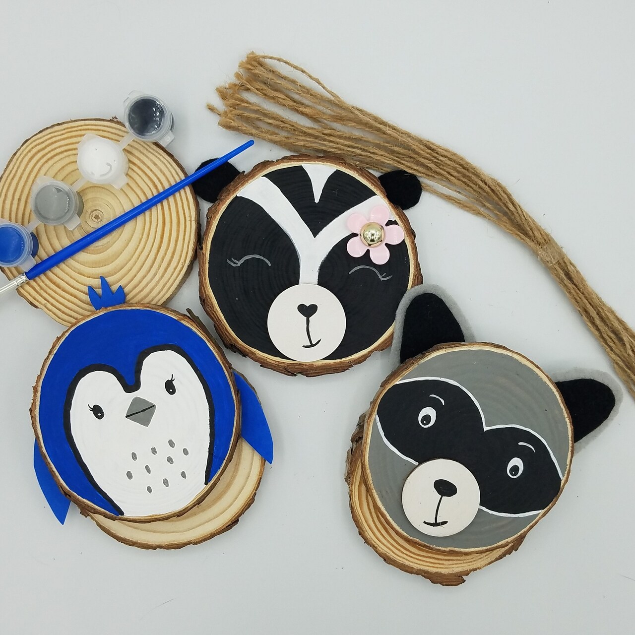 Ink and Trinket Kids Forest Animal Craft Kit, DIY Ornaments, Natural Wood Painting Set